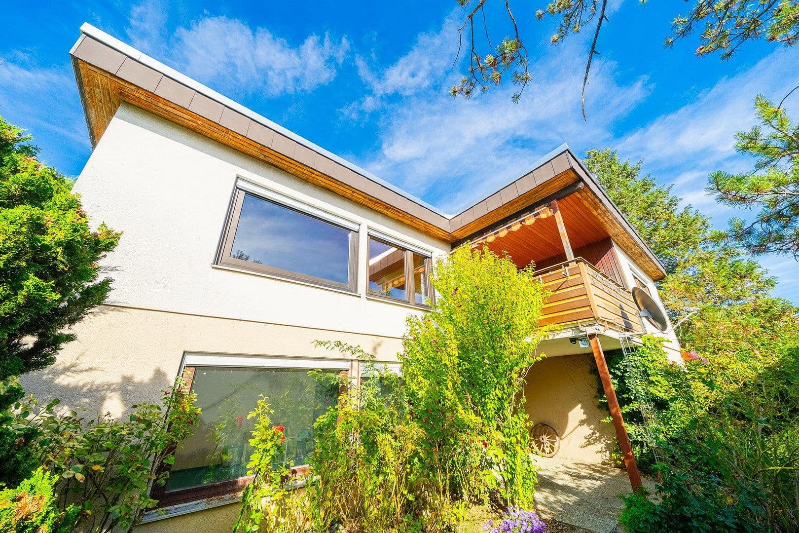 Prodej domu 178 m², pozemek 493 m², Kirchheim unter Teck, Bádensko-Württembersko Prodej domu 178 m², pozemek 493 m², Kirchheim unter Teck, Bádensko-Württembersko
