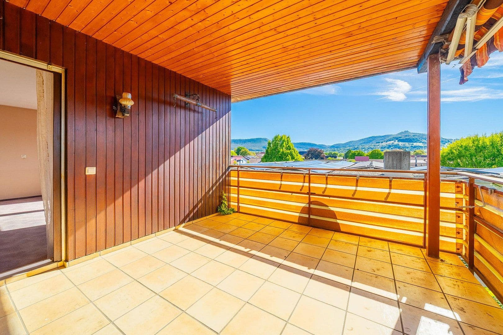 Prodej domu 178 m², pozemek 493 m², Kirchheim unter Teck, Bádensko-Württembersko Prodej domu 178 m², pozemek 493 m², Kirchheim unter Teck, Bádensko-Württembersko