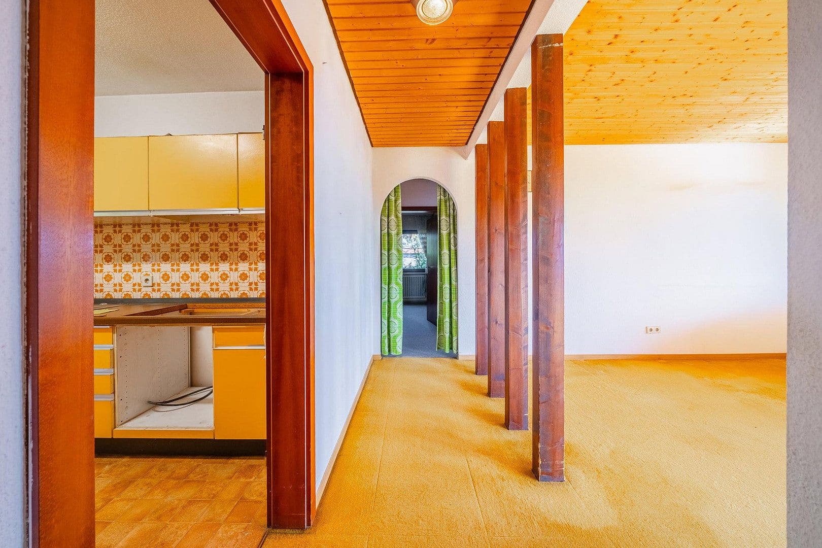 Prodej domu 178 m², pozemek 493 m², Kirchheim unter Teck, Bádensko-Württembersko Prodej domu 178 m², pozemek 493 m², Kirchheim unter Teck, Bádensko-Württembersko