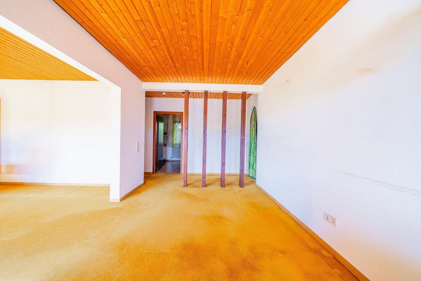 Prodej domu 178 m², pozemek 493 m², Kirchheim unter Teck, Bádensko-Württembersko Prodej domu 178 m², pozemek 493 m², Kirchheim unter Teck, Bádensko-Württembersko