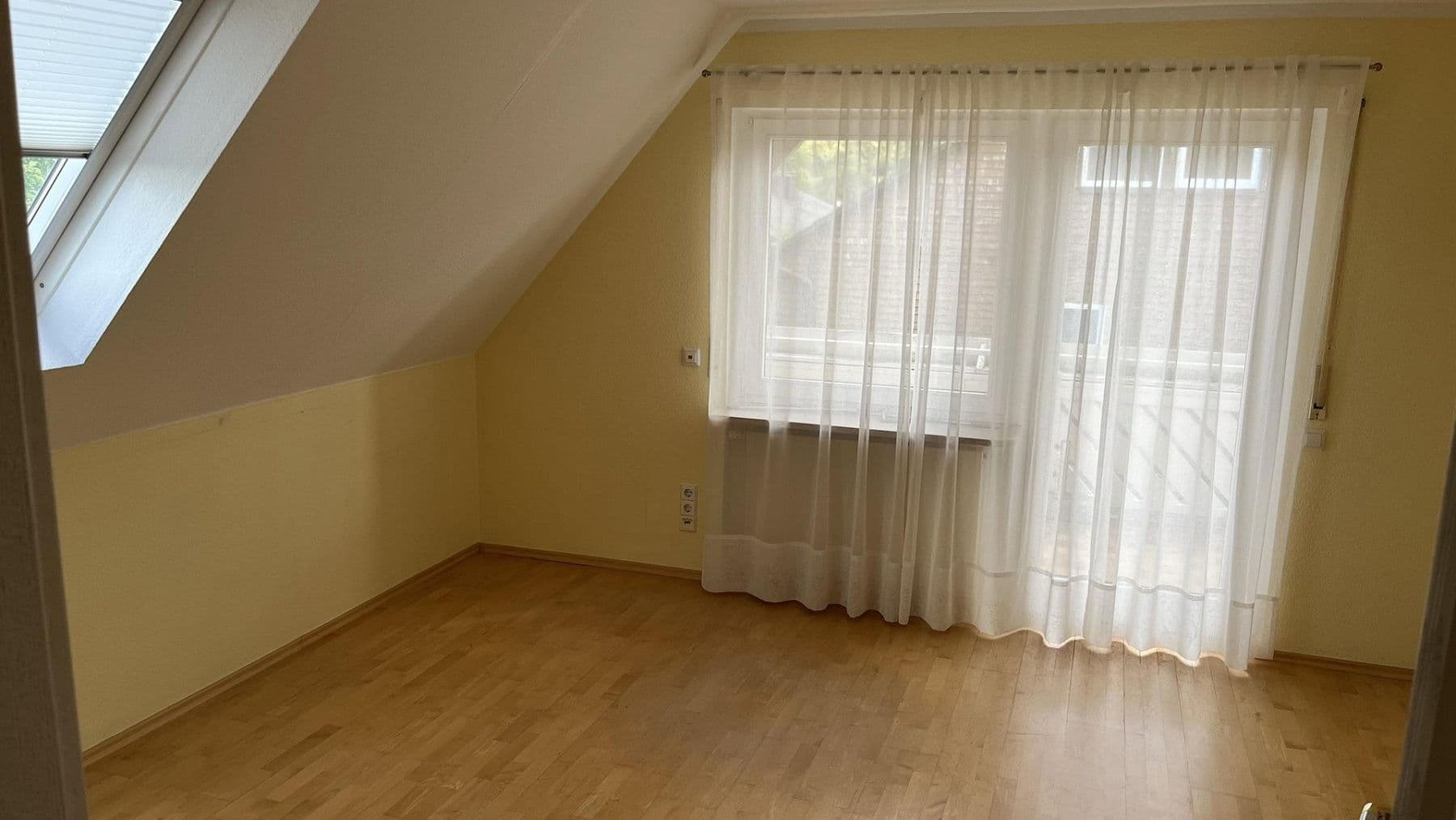 Prodej domu 244 m², pozemek 826 m², Schubertstraße 14, Straubenhardt, Bádensko-Württembersko Prodej domu 244 m², pozemek 826 m², Schubertstraße 14, Straubenhardt, Bádensko-Württembersko
