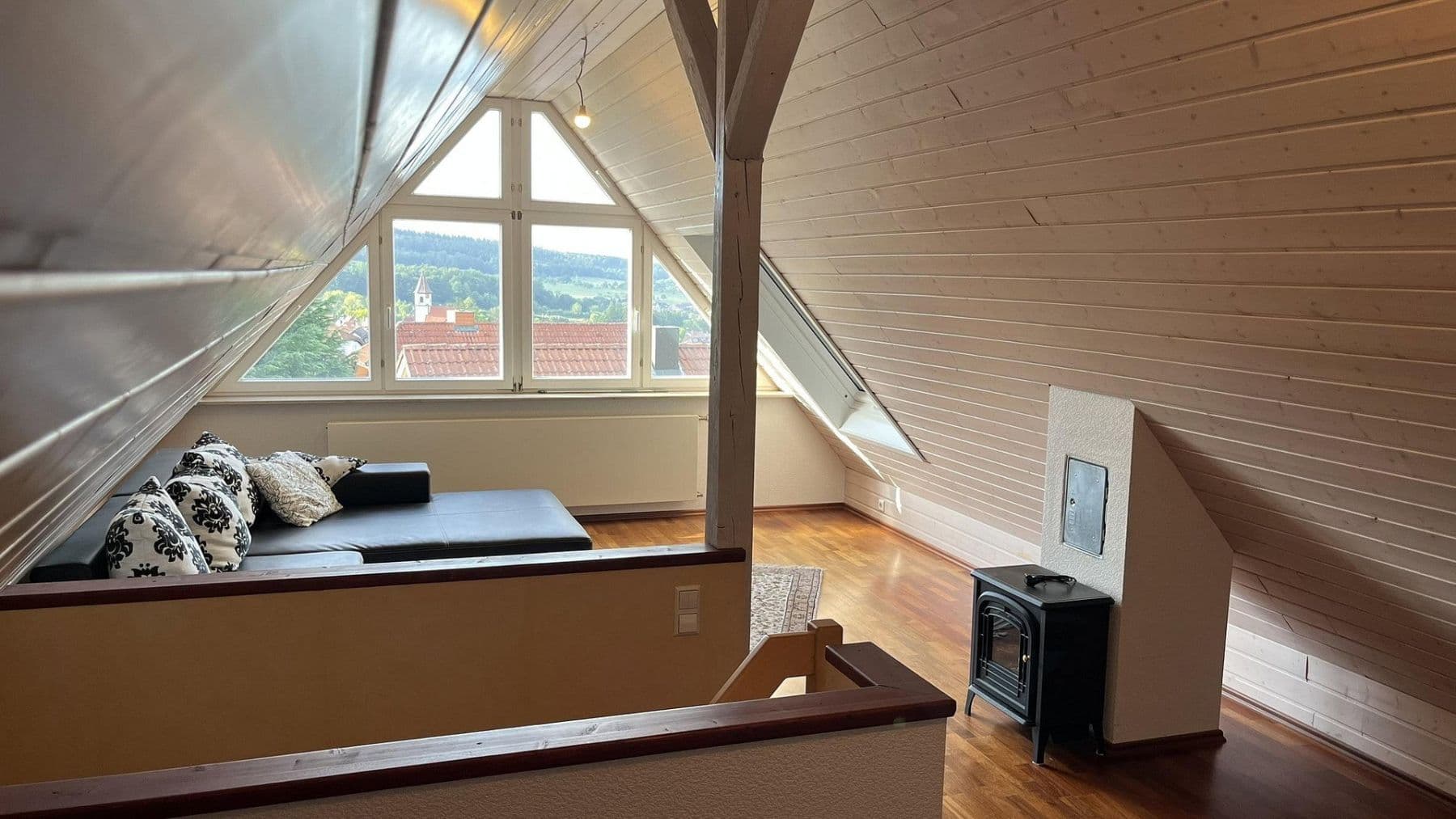 Prodej domu 244 m², pozemek 826 m², Schubertstraße 14, Straubenhardt, Bádensko-Württembersko Prodej domu 244 m², pozemek 826 m², Schubertstraße 14, Straubenhardt, Bádensko-Württembersko