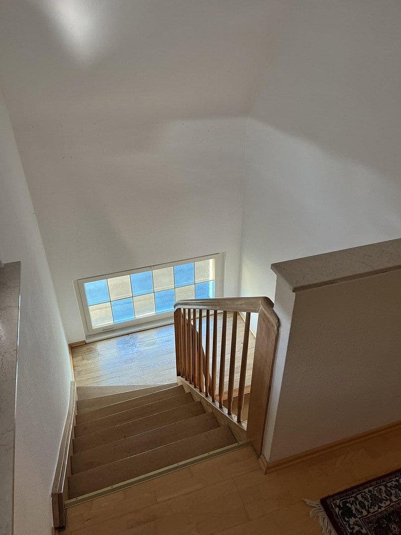 Prodej domu 244 m², pozemek 826 m², Schubertstraße 14, Straubenhardt, Bádensko-Württembersko Prodej domu 244 m², pozemek 826 m², Schubertstraße 14, Straubenhardt, Bádensko-Württembersko