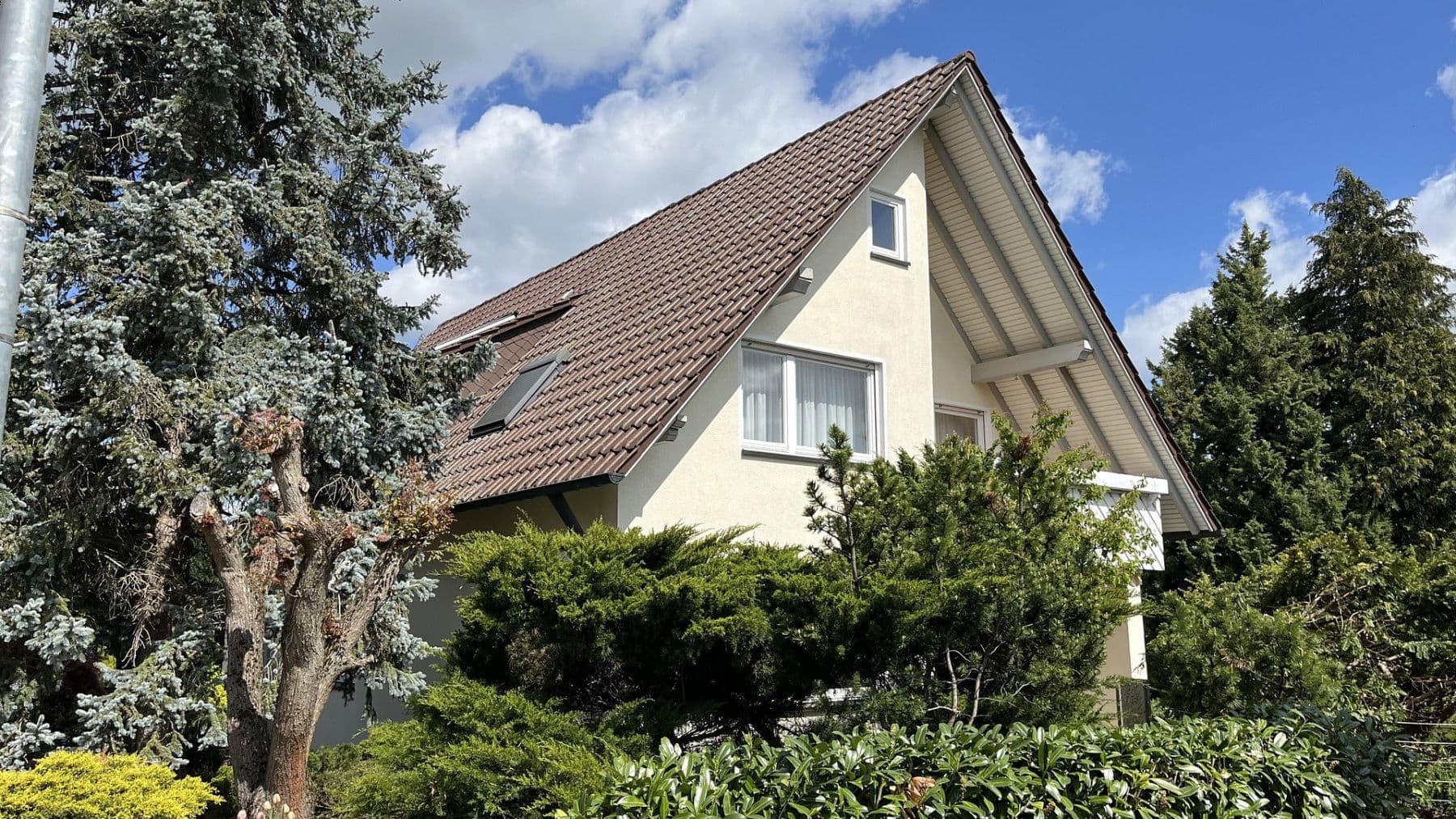 Prodej domu 244 m², pozemek 826 m², Schubertstraße 14, Straubenhardt, Bádensko-Württembersko Prodej domu 244 m², pozemek 826 m², Schubertstraße 14, Straubenhardt, Bádensko-Württembersko