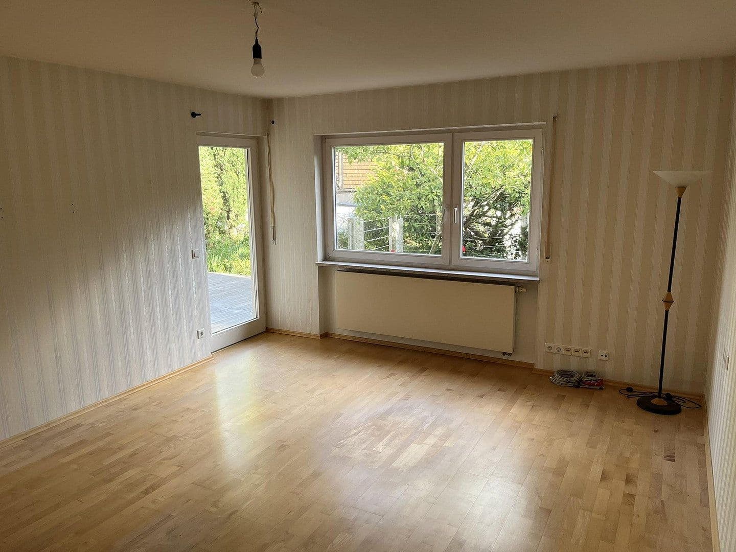 Prodej domu 244 m², pozemek 826 m², Schubertstraße 14, Straubenhardt, Bádensko-Württembersko Prodej domu 244 m², pozemek 826 m², Schubertstraße 14, Straubenhardt, Bádensko-Württembersko