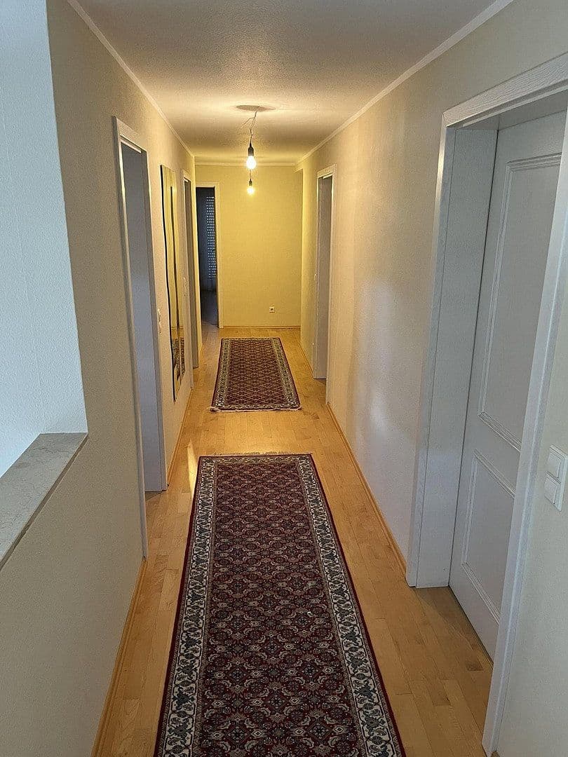 Prodej domu 244 m², pozemek 826 m², Schubertstraße 14, Straubenhardt, Bádensko-Württembersko Prodej domu 244 m², pozemek 826 m², Schubertstraße 14, Straubenhardt, Bádensko-Württembersko