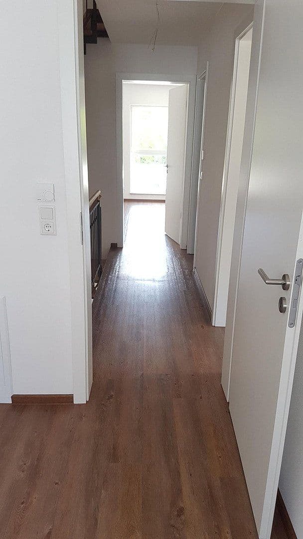 Prodej domu 152 m², pozemek 243 m², Altdorf bei Nürnberg, Bavorsko Prodej domu 152 m², pozemek 243 m², Altdorf bei Nürnberg, Bavorsko