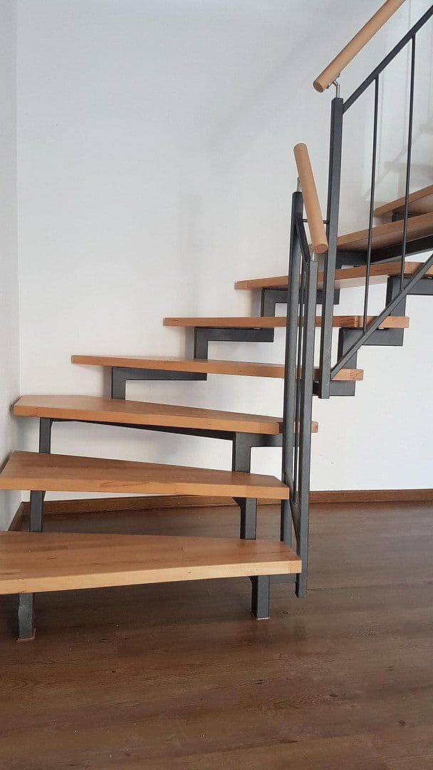 Prodej domu 152 m², pozemek 243 m², Altdorf bei Nürnberg, Bavorsko Prodej domu 152 m², pozemek 243 m², Altdorf bei Nürnberg, Bavorsko