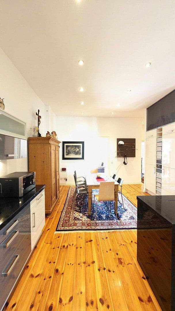 Prodej bytu 4+kk 106 m², Berlin, Berlín Prodej bytu 4+kk 106 m², Berlin, Berlín