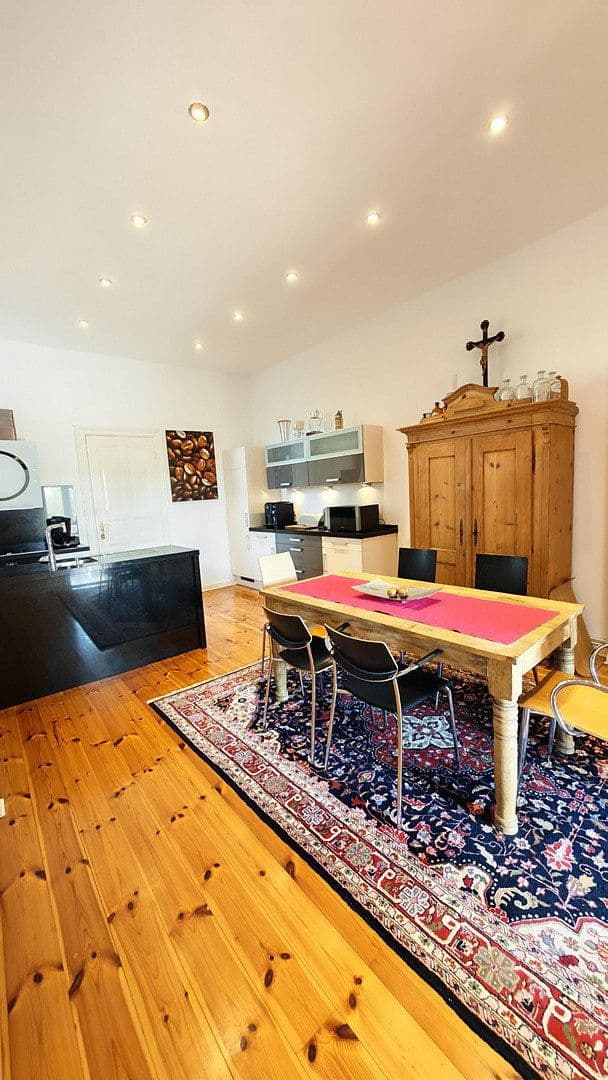 Prodej bytu 4+kk 106 m², Berlin, Berlín Prodej bytu 4+kk 106 m², Berlin, Berlín