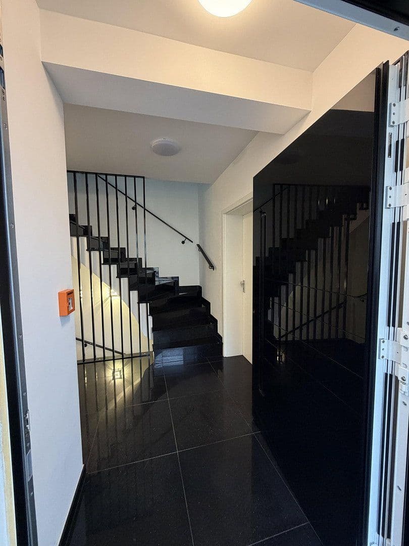 Pronájem bytu 1+kk 39 m², Bremen, Bremen Pronájem bytu 1+kk 39 m², Bremen, Bremen