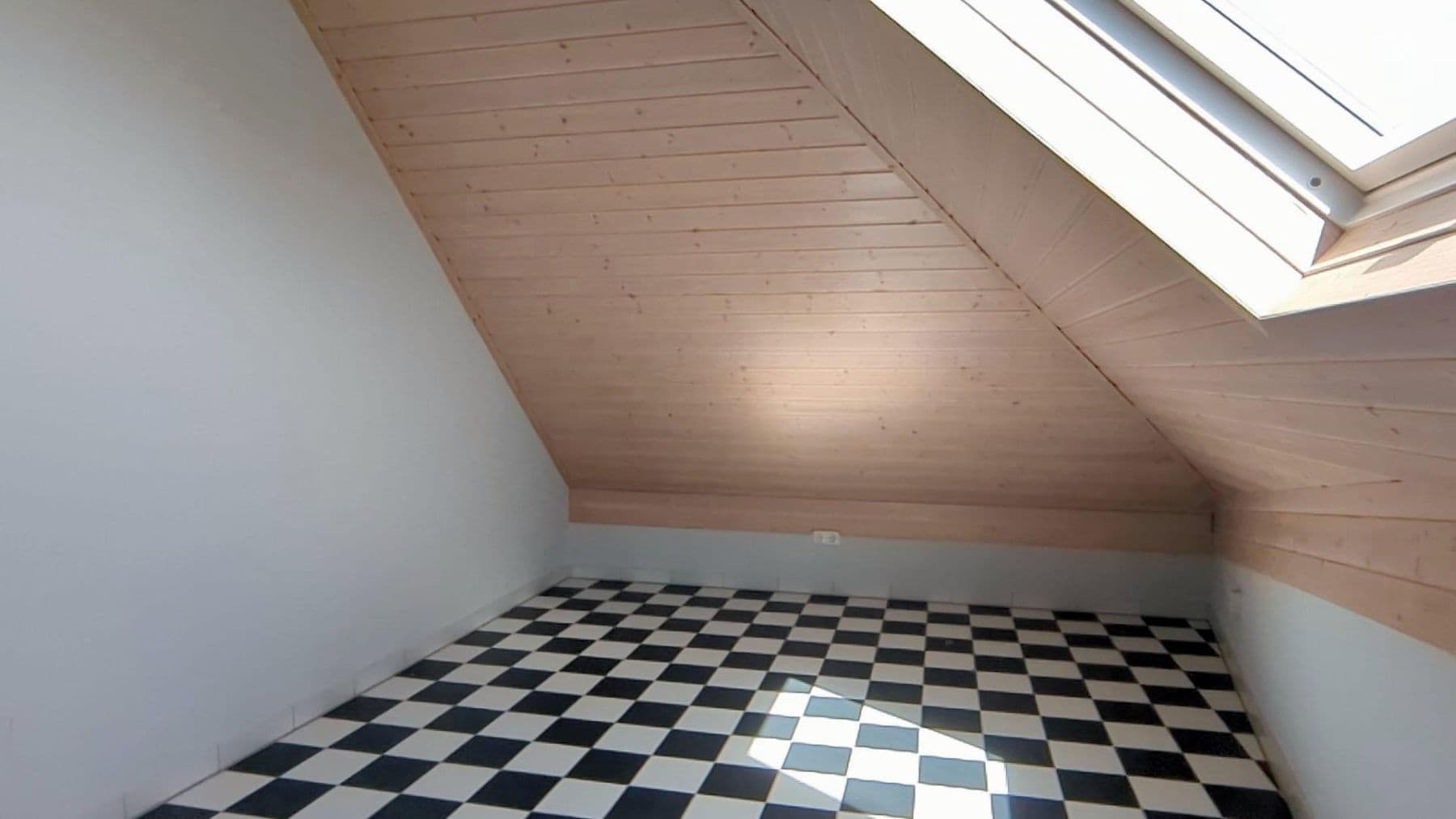 Prodej domu 215 m², pozemek 642 m², Riedstadt, Hessen Prodej domu 215 m², pozemek 642 m², Riedstadt, Hessen