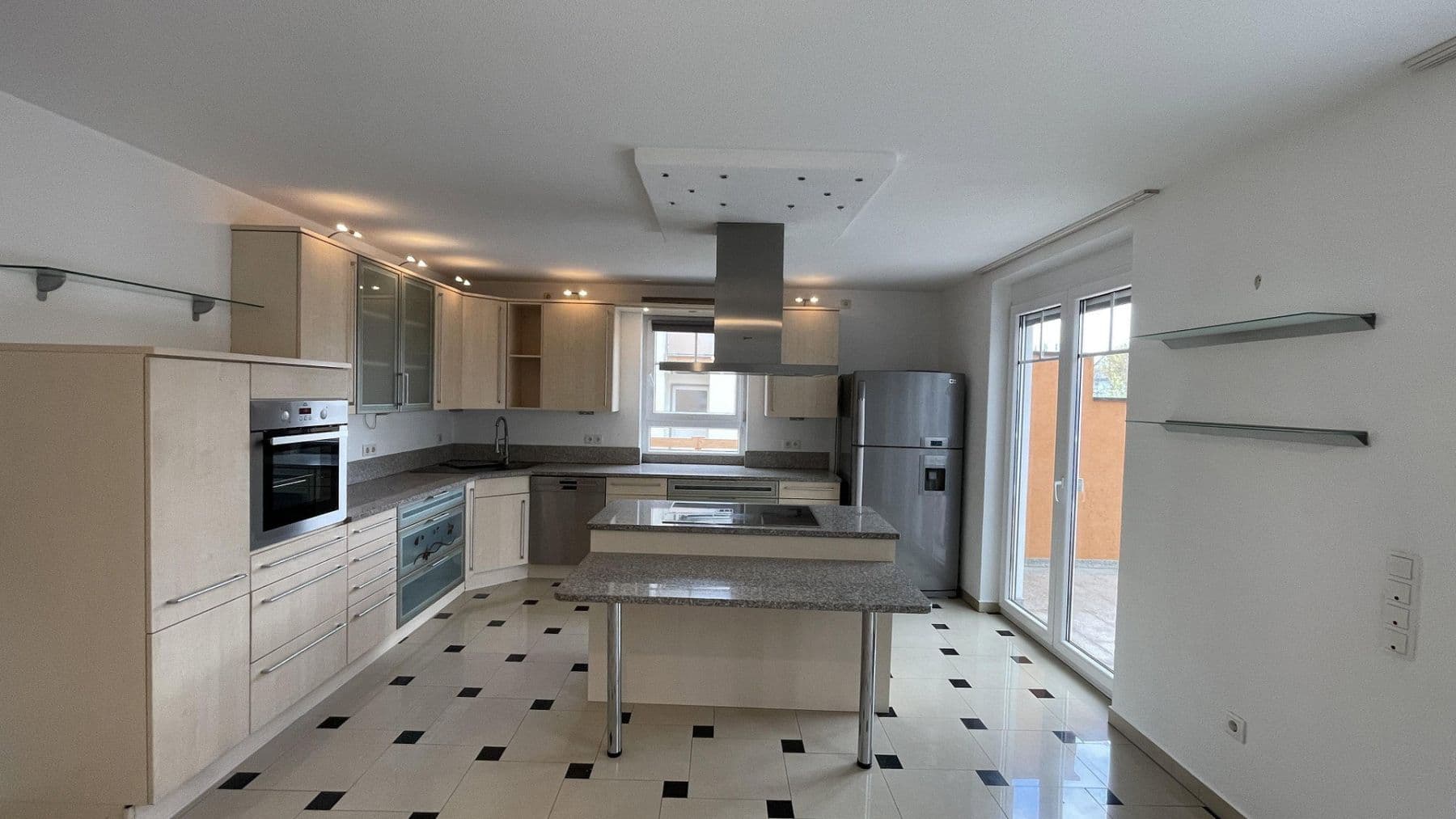 Prodej domu 285 m², pozemek 509 m², Speyer, Porýní-Falc Prodej domu 285 m², pozemek 509 m², Speyer, Porýní-Falc