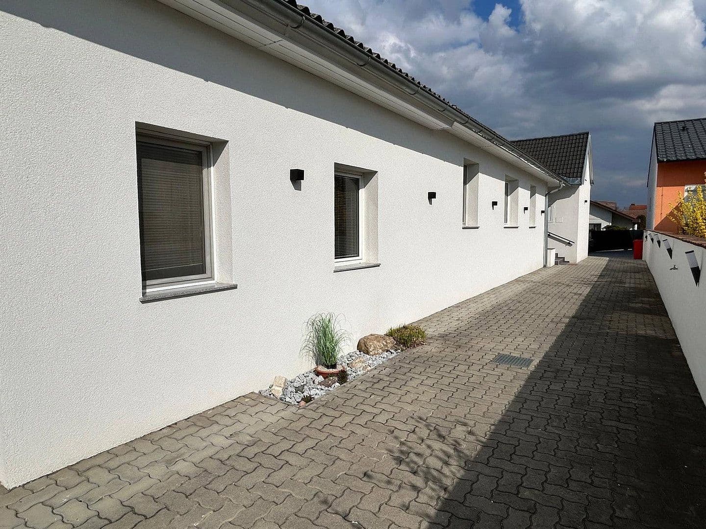 Pronájem domu 130 m², pozemek 589 m², Maria Lourd Weg 9, Enzersfel im Weinviertel, Dolní Rakousko Pronájem domu 130 m², pozemek 589 m², Maria Lourd Weg 9, Enzersfel im Weinviertel, Dolní Rakousko