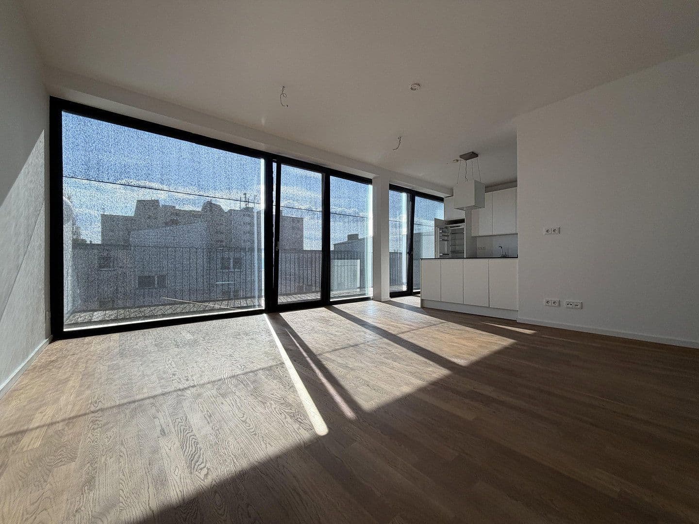Prodej bytu 3+1 110 m², Harzer Straße 109, Berlin, Berlín Prodej bytu 3+1 110 m², Harzer Straße 109, Berlin, Berlín