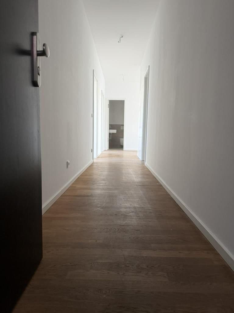 Prodej bytu 3+1 110 m², Harzer Straße 109, Berlin, Berlín Prodej bytu 3+1 110 m², Harzer Straße 109, Berlin, Berlín