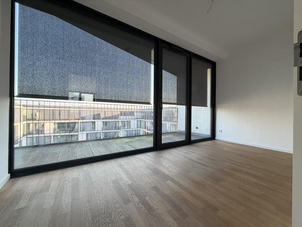 Prodej bytu 3+1 110 m², Harzer Straße 109, Berlin, Berlín Prodej bytu 3+1 110 m², Harzer Straße 109, Berlin, Berlín