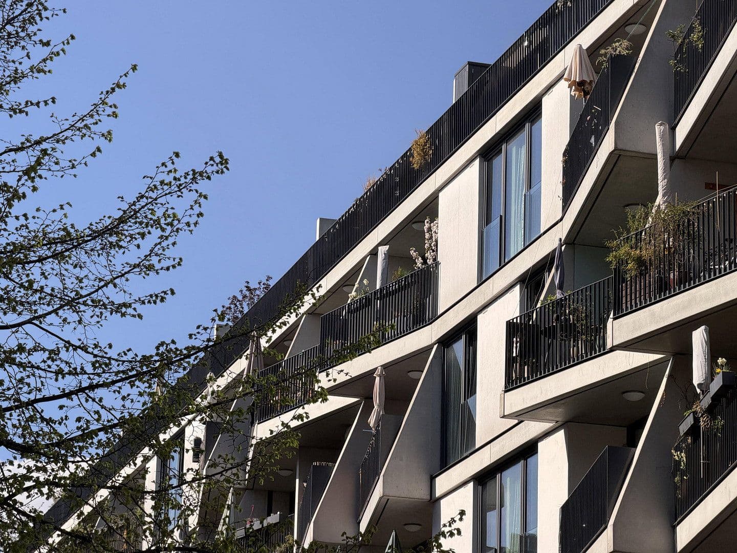 Prodej bytu 3+1 110 m², Harzer Straße 109, Berlin, Berlín Prodej bytu 3+1 110 m², Harzer Straße 109, Berlin, Berlín