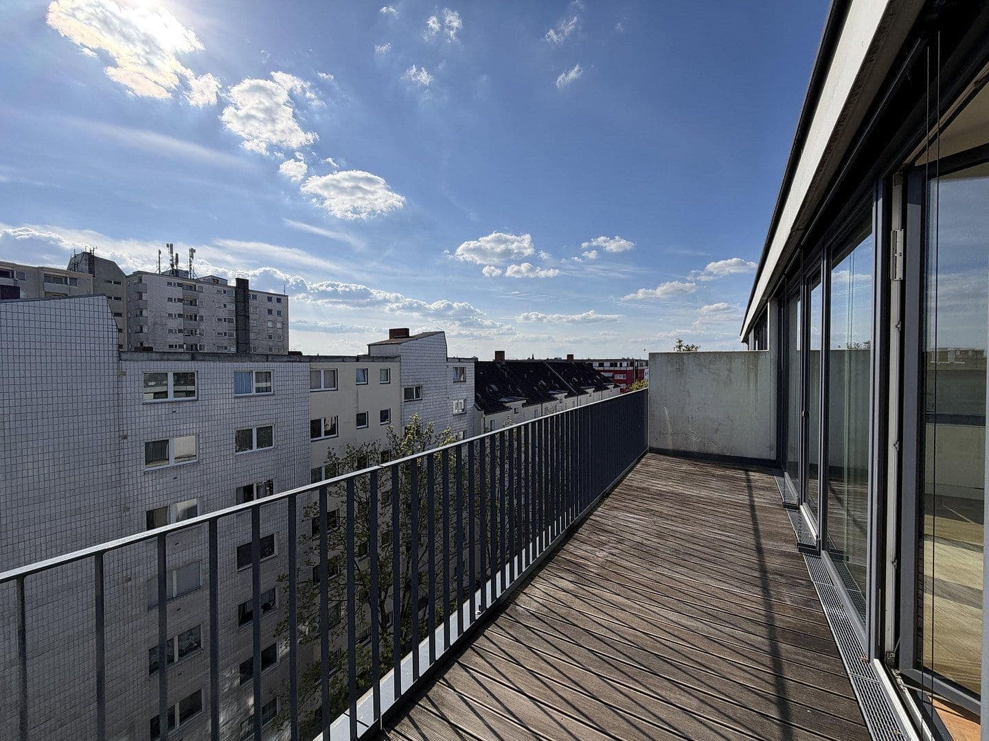 Prodej bytu 3+1 110 m², Harzer Straße 109, Berlin, Berlín Prodej bytu 3+1 110 m², Harzer Straße 109, Berlin, Berlín