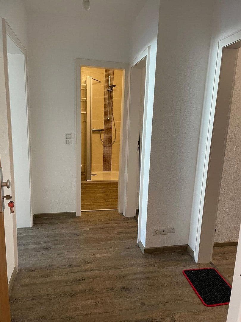 Pronájem bytu 3+1 77 m², Waldecker Straße 33, Bad Pyrmont, Dolní Sasko Pronájem bytu 3+1 77 m², Waldecker Straße 33, Bad Pyrmont, Dolní Sasko