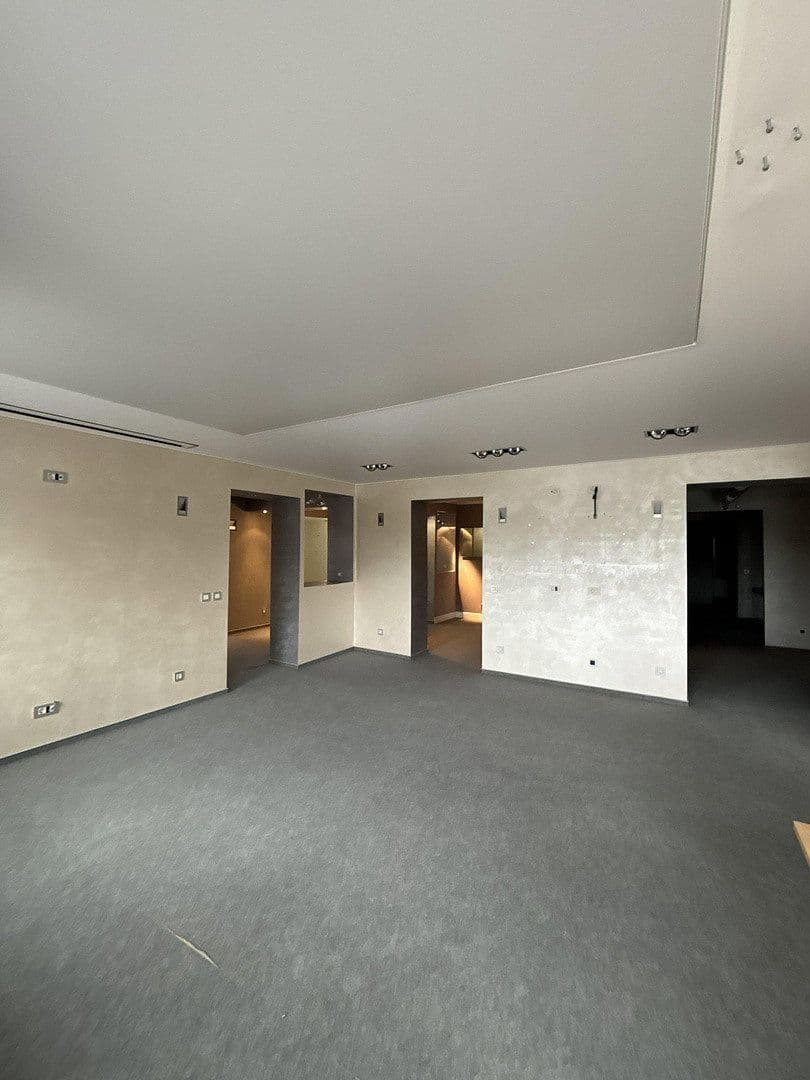 Pronájem kanceláře 380 m², Wilhelmstraße 78, Reilingen, Bádensko-Württembersko Pronájem kanceláře 380 m², Wilhelmstraße 78, Reilingen, Bádensko-Württembersko