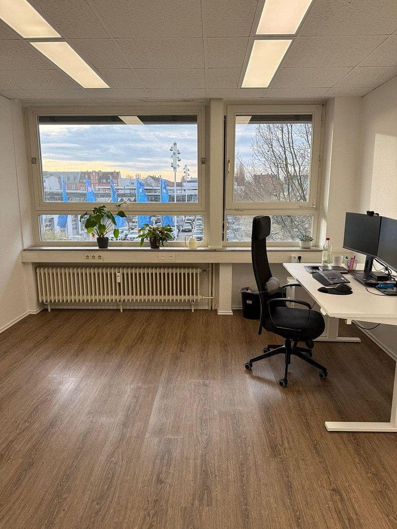 Pronájem kanceláře 194 m², Mengendamm 12, Hannover, Dolní Sasko Pronájem kanceláře 194 m², Mengendamm 12, Hannover, Dolní Sasko