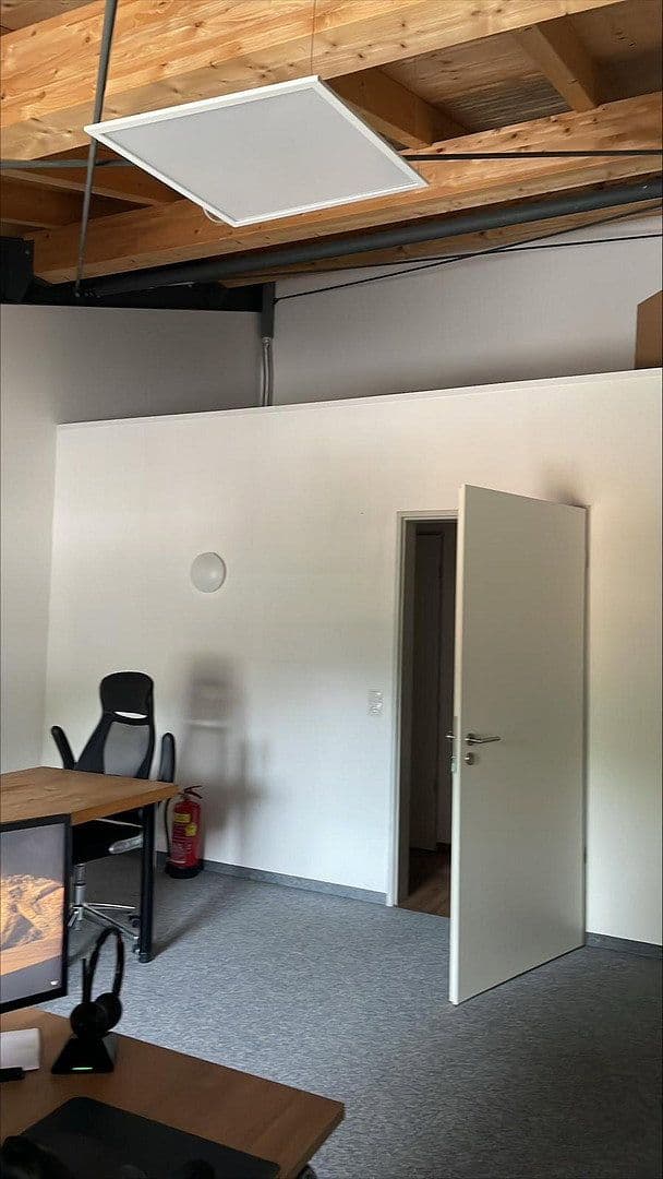 Pronájem kanceláře 85 m², Marmorwerkstr. 52, Kiefersfelden, Bavorsko Pronájem kanceláře 85 m², Marmorwerkstr. 52, Kiefersfelden, Bavorsko