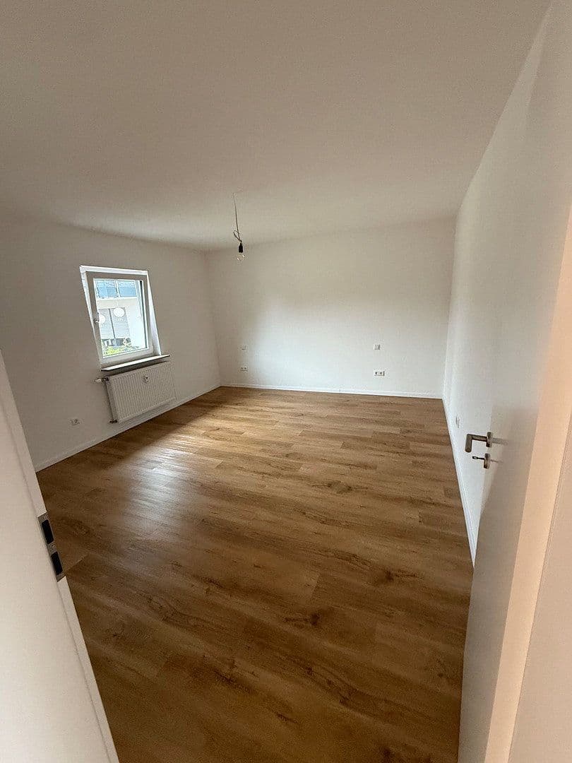 Pronájem bytu 3+kk 90 m², Ellhofen, Bádensko-Württembersko Pronájem bytu 3+kk 90 m², Ellhofen, Bádensko-Württembersko