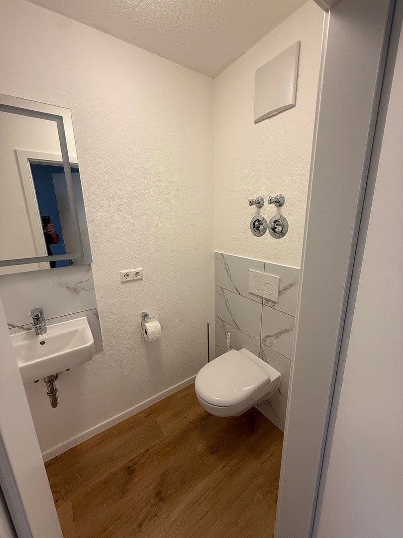 Pronájem bytu 3+kk 90 m², Ellhofen, Bádensko-Württembersko Pronájem bytu 3+kk 90 m², Ellhofen, Bádensko-Württembersko