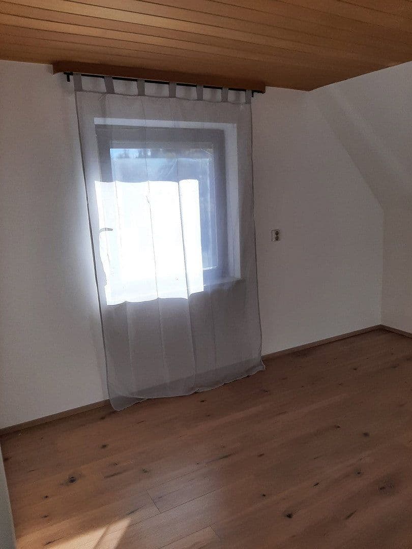 Pronájem bytu 6+1 100 m², Schönbrunn, Landshut, Bavorsko Pronájem bytu 6+1 100 m², Schönbrunn, Landshut, Bavorsko