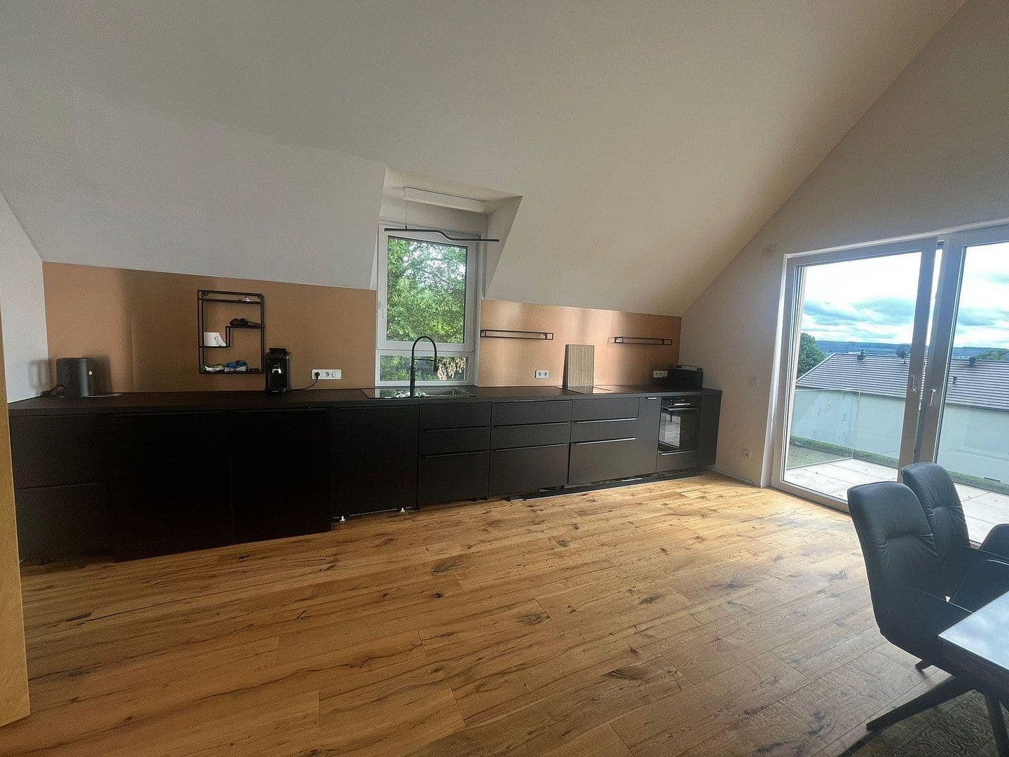 Pronájem bytu 3+1 107 m², Siegburg, Severní Porýní-Vestfálsko Pronájem bytu 3+1 107 m², Siegburg, Severní Porýní-Vestfálsko