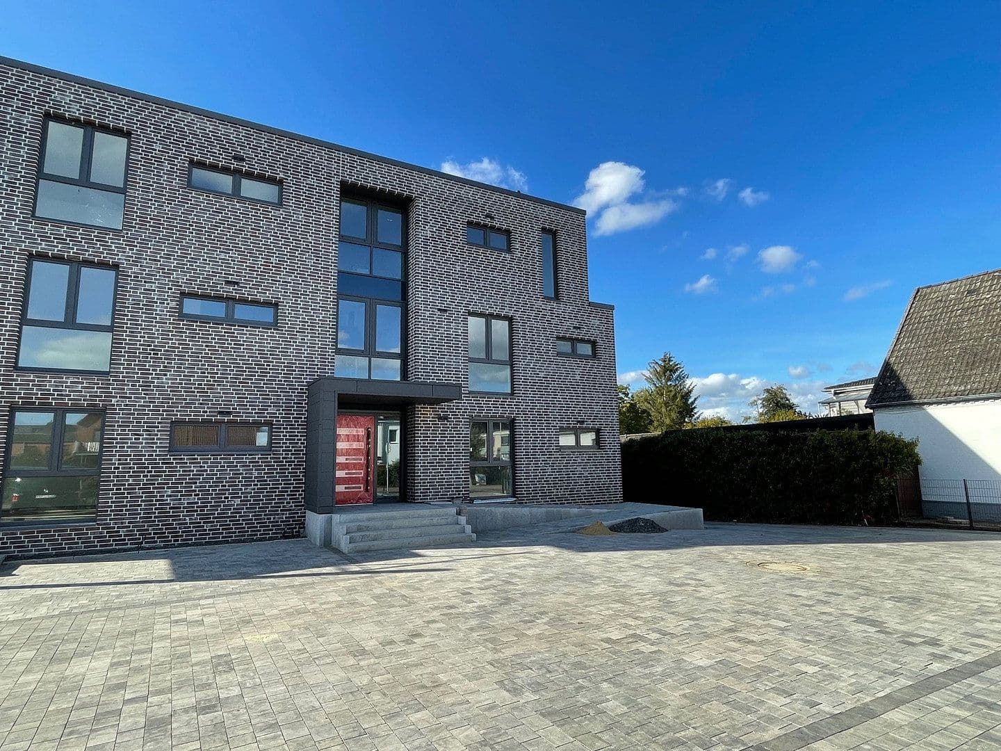 Pronájem bytu 2+1 75 m², Luhdorfer Straße 76, Winsen (Luhe), Dolní Sasko Pronájem bytu 2+1 75 m², Luhdorfer Straße 76, Winsen (Luhe), Dolní Sasko
