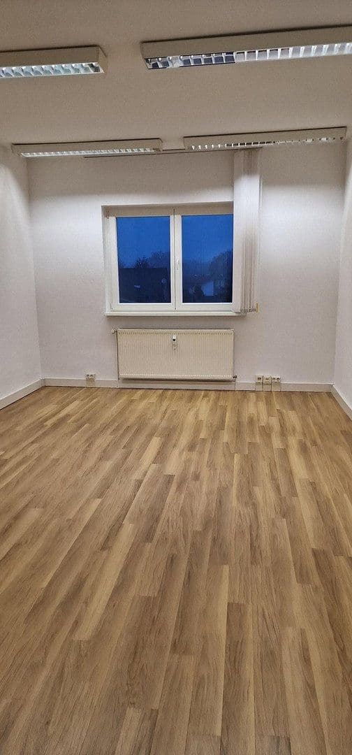 Pronájem kanceláře 77 m², Berliner Strasse 109 B, Oranienburg, Braniborsko Pronájem kanceláře 77 m², Berliner Strasse 109 B, Oranienburg, Braniborsko