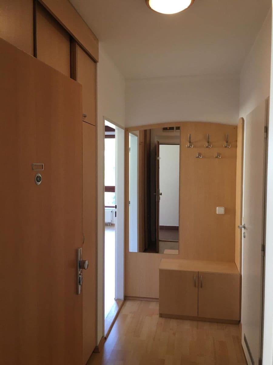 Pronájem bytu 2+kk 43 m², Jaroslava Foglara, Praha, Praha Pronájem bytu 2+kk 43 m², Jaroslava Foglara, Praha, Praha
