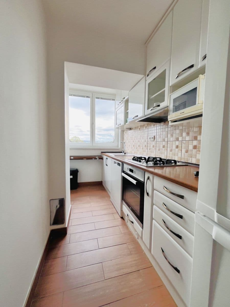 Pronájem bytu 2+1 56 m², Dukelských hrdinů, Rakovník, Středočeský kraj Pronájem bytu 2+1 56 m², Dukelských hrdinů, Rakovník, Středočeský kraj
