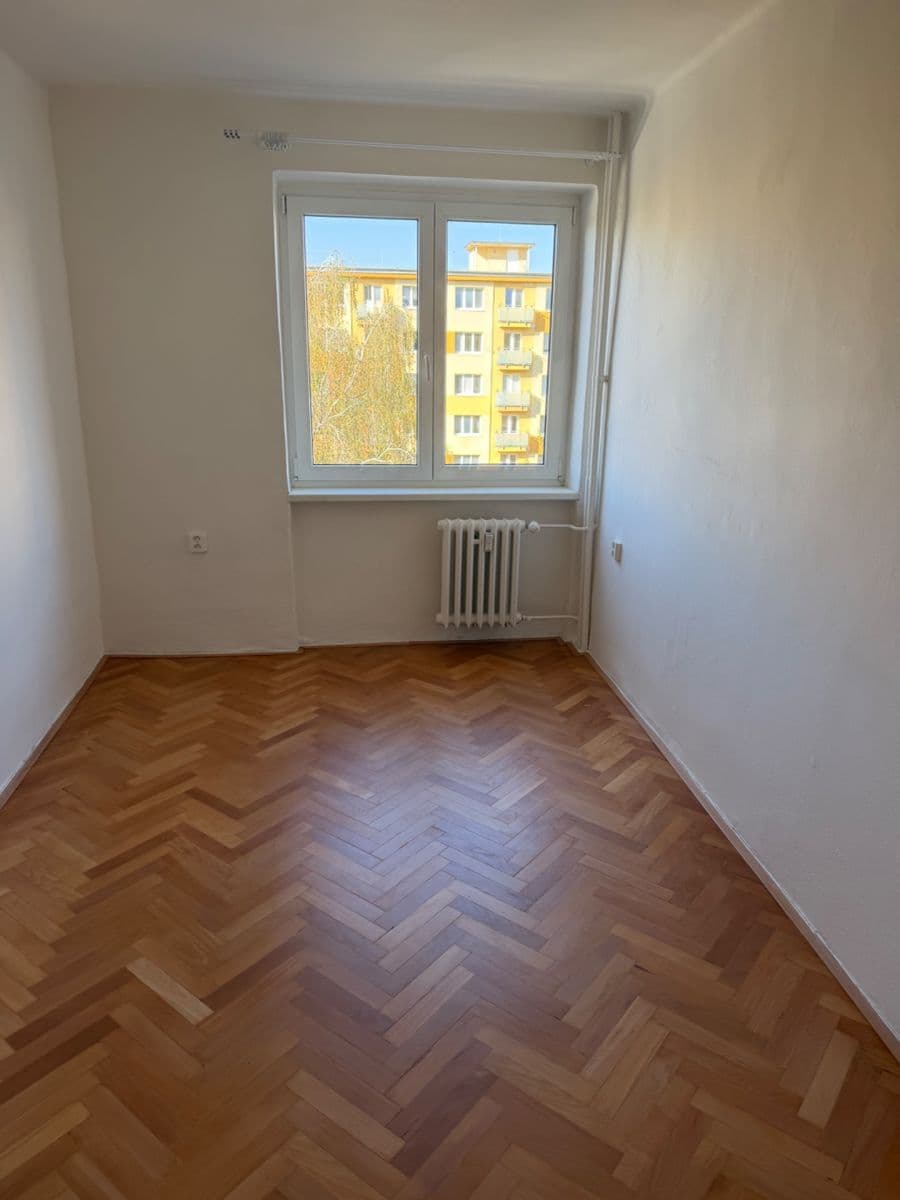 Pronájem bytu 4+1 72 m², Hrusická, Praha, Praha Pronájem bytu 4+1 72 m², Hrusická, Praha, Praha