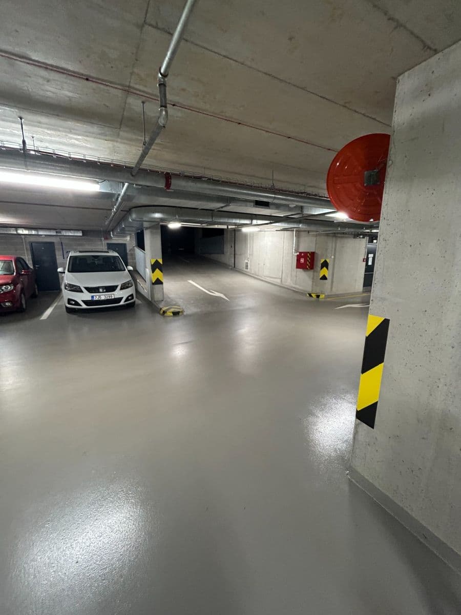 Pronájem garáže 13 m², Jurkovičova, Praha, Praha Pronájem garáže 13 m², Jurkovičova, Praha, Praha