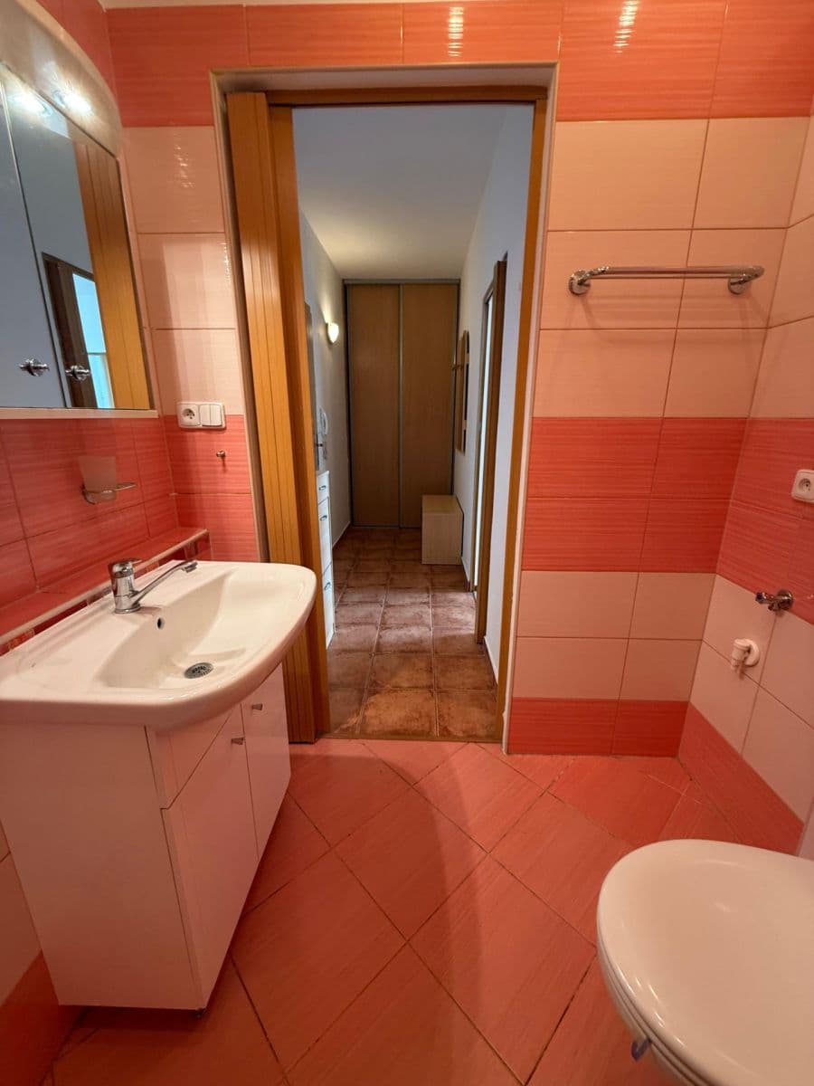 Prodej bytu 2+1 45 m², Zikova, Olomouc, Olomoucký kraj Prodej bytu 2+1 45 m², Zikova, Olomouc, Olomoucký kraj
