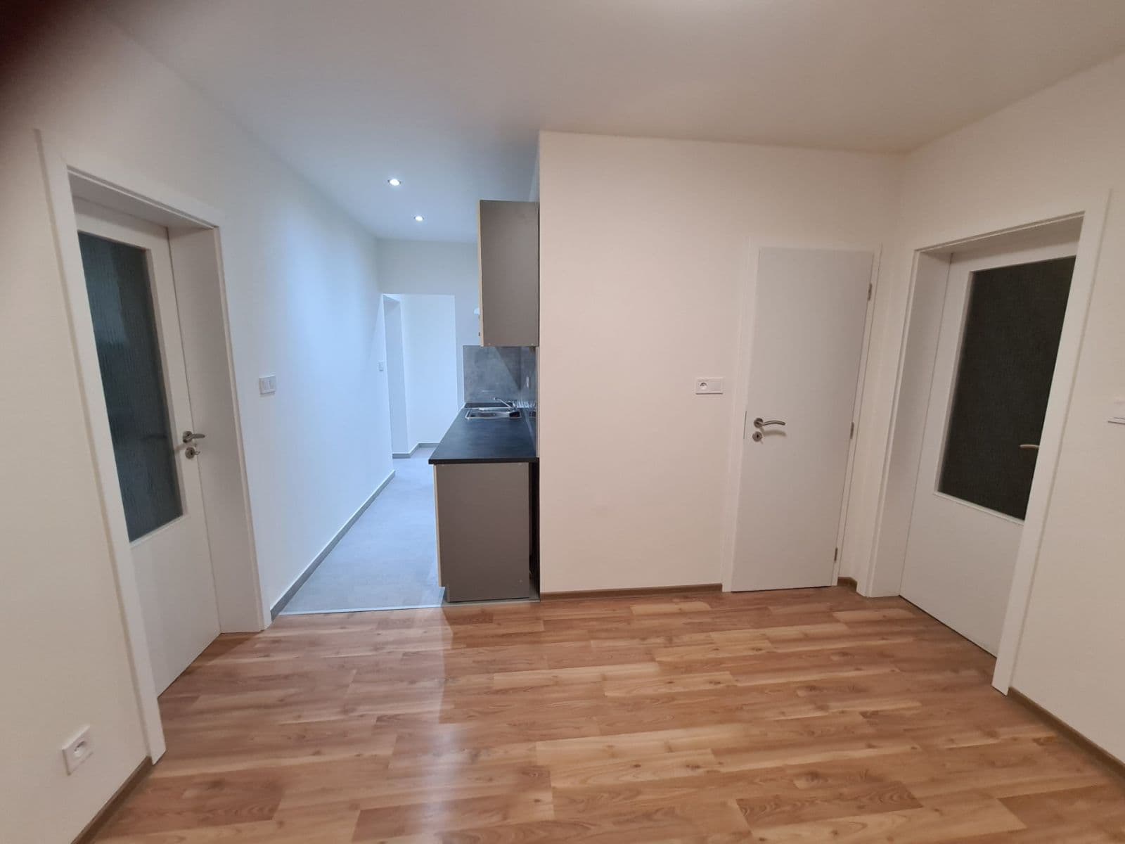 Pronájem bytu 2+1 75 m², Vavřenova, Praha, Praha Pronájem bytu 2+1 75 m², Vavřenova, Praha, Praha
