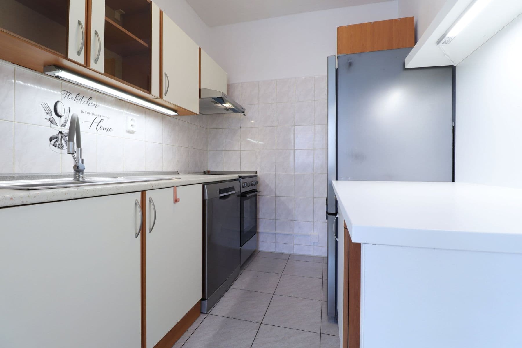 Pronájem bytu 1+kk 33 m², Vít. Nezvala, Kladno, Středočeský kraj Pronájem bytu 1+kk 33 m², Vít. Nezvala, Kladno, Středočeský kraj