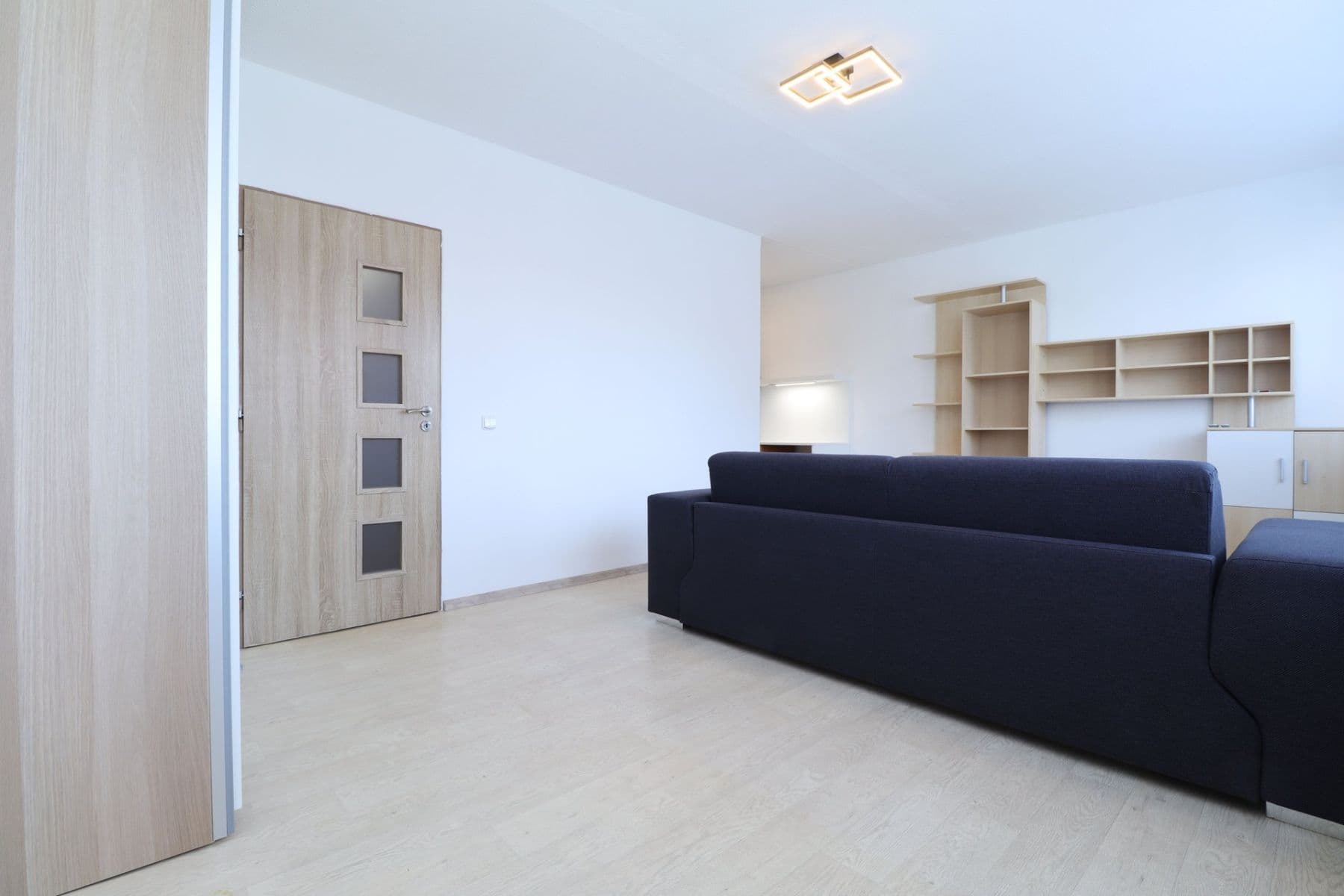 Pronájem bytu 1+kk 33 m², Vít. Nezvala, Kladno, Středočeský kraj Pronájem bytu 1+kk 33 m², Vít. Nezvala, Kladno, Středočeský kraj
