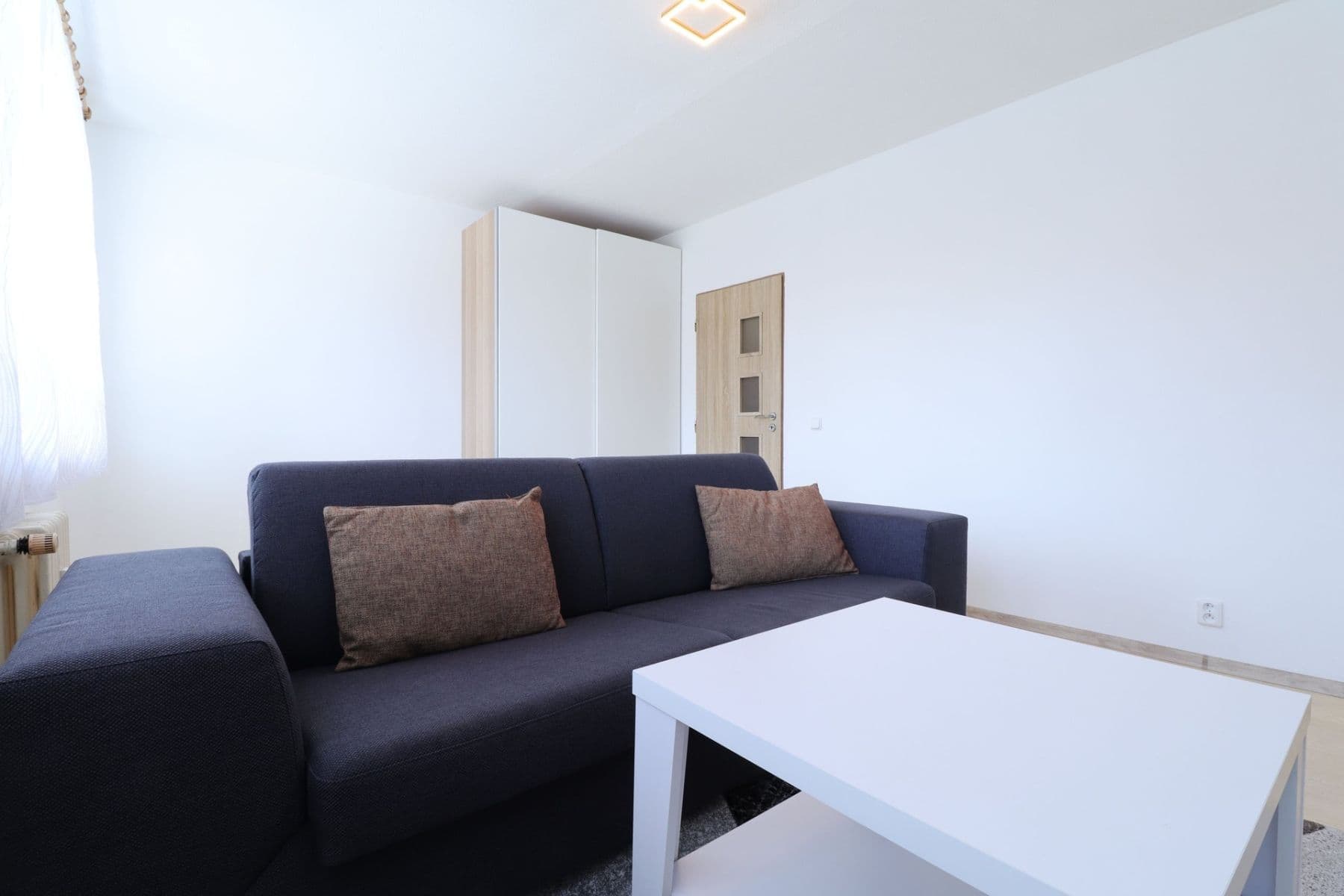 Pronájem bytu 1+kk 33 m², Vít. Nezvala, Kladno, Středočeský kraj Pronájem bytu 1+kk 33 m², Vít. Nezvala, Kladno, Středočeský kraj