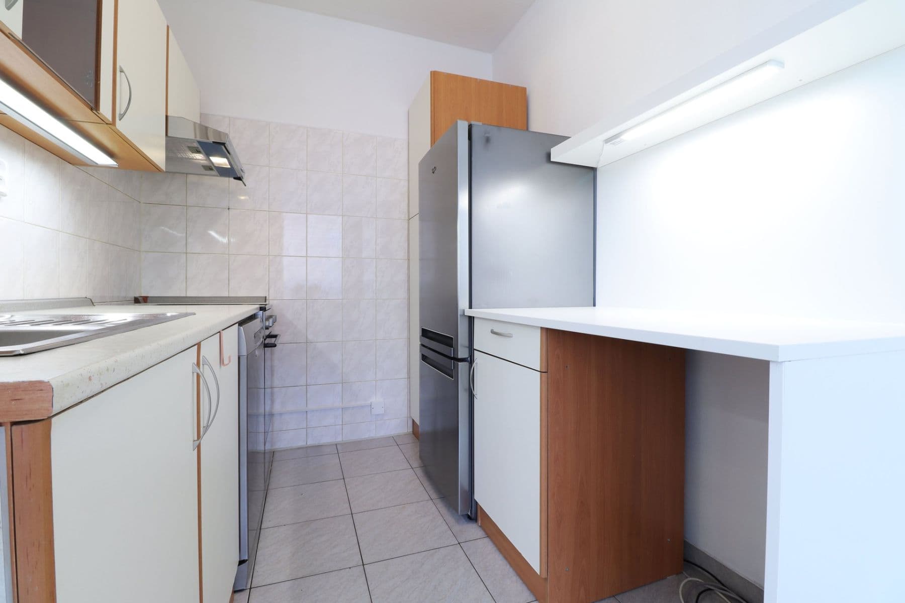 Pronájem bytu 1+kk 33 m², Vít. Nezvala, Kladno, Středočeský kraj Pronájem bytu 1+kk 33 m², Vít. Nezvala, Kladno, Středočeský kraj