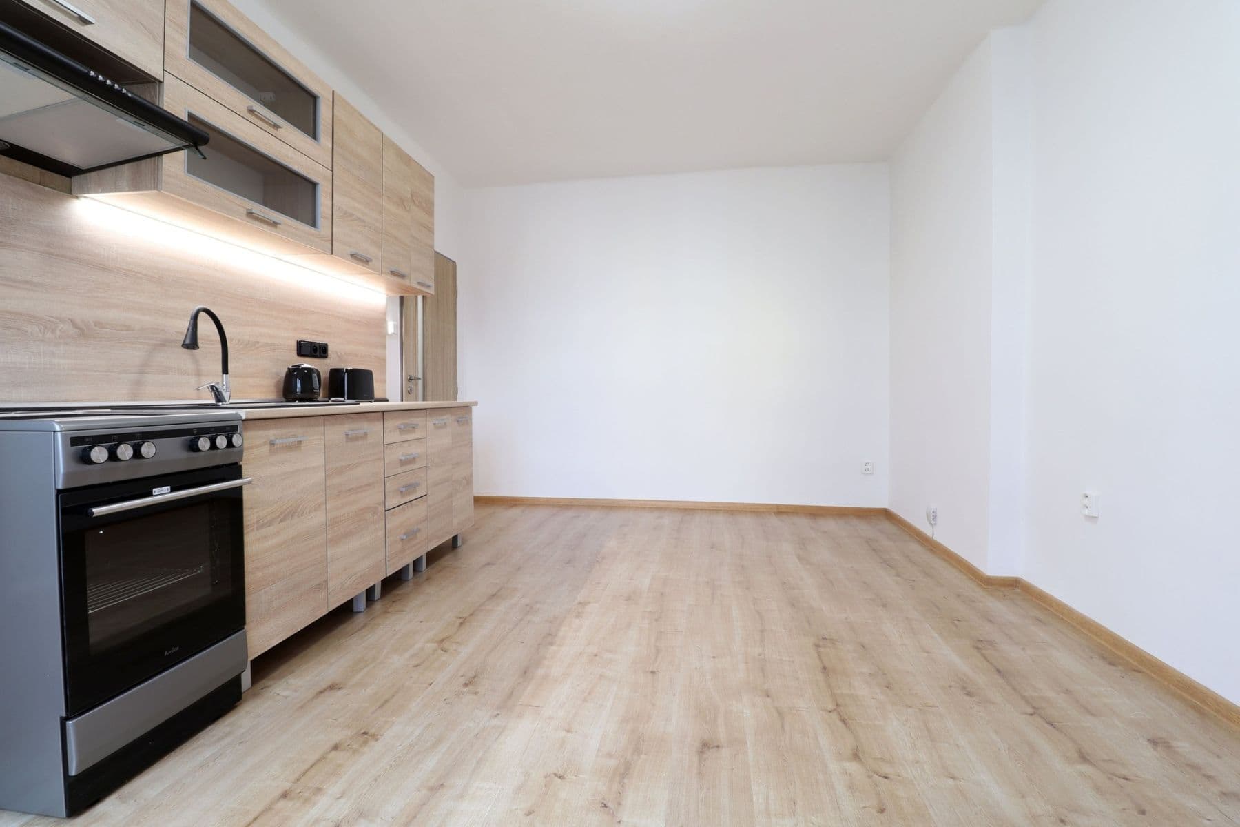 Pronájem bytu 1+kk 22 m², Poděbradská, Praha, Praha Pronájem bytu 1+kk 22 m², Poděbradská, Praha, Praha