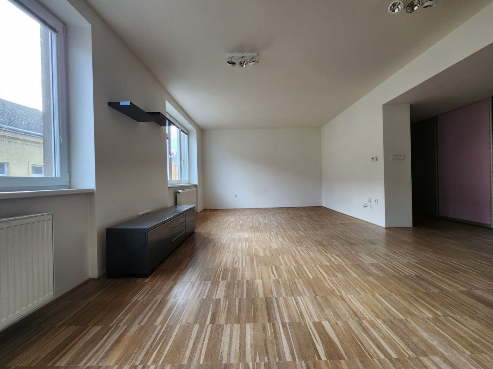 Pronájem bytu 3+1 80 m², Jana Masaryka, Jihlava, Kraj Vysočina Pronájem bytu 3+1 80 m², Jana Masaryka, Jihlava, Kraj Vysočina