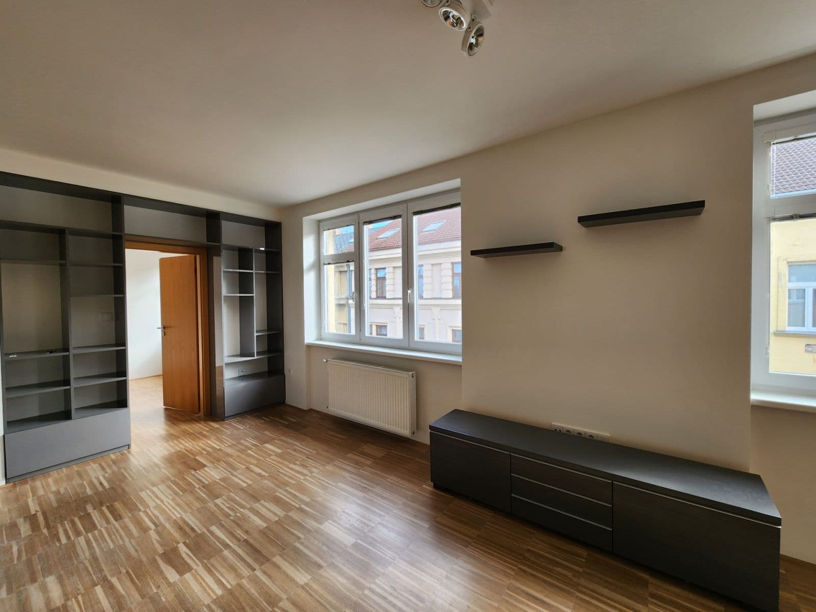 Pronájem bytu 3+1 80 m², Jana Masaryka, Jihlava, Kraj Vysočina Pronájem bytu 3+1 80 m², Jana Masaryka, Jihlava, Kraj Vysočina