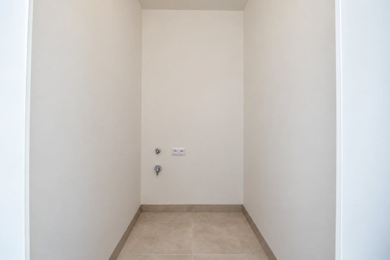 Pronájem bytu 2+kk 55 m², Drahobejlova, Praha, Praha Pronájem bytu 2+kk 55 m², Drahobejlova, Praha, Praha