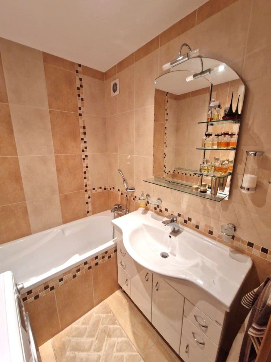 Prodej bytu 3+1 90 m², Sportovní, Mělník, Středočeský kraj Prodej bytu 3+1 90 m², Sportovní, Mělník, Středočeský kraj