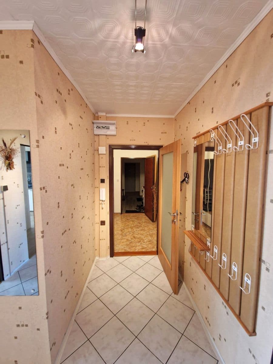 Prodej bytu 3+1 90 m², Sportovní, Mělník, Středočeský kraj Prodej bytu 3+1 90 m², Sportovní, Mělník, Středočeský kraj