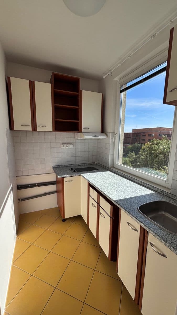 Pronájem bytu 1+1 30 m², Mazurská, Praha, Praha Pronájem bytu 1+1 30 m², Mazurská, Praha, Praha
